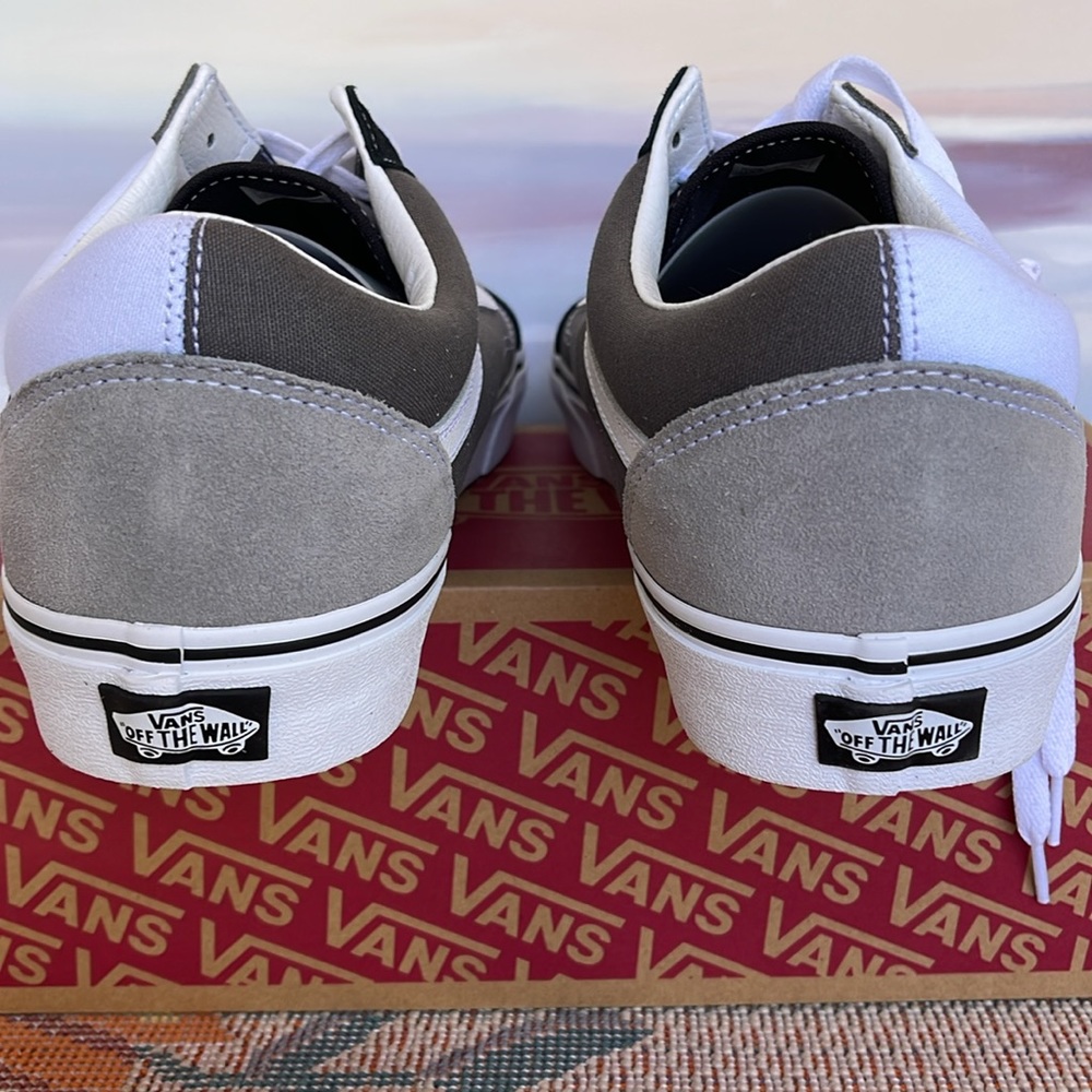 Vans Men’s Old Skool
(Mix & Match) Black/True White 
VN0A4U3B2PD
Sneakers - Picture 14 of 16